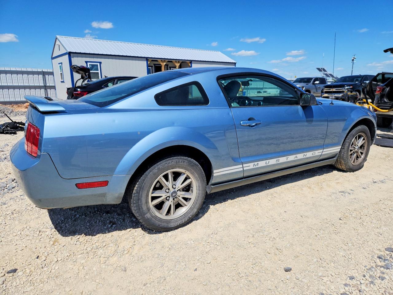 2005 FORD MUSTANG photo 7