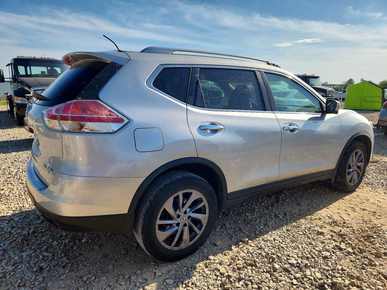 2016 NISSAN ROGUE SL photo 5