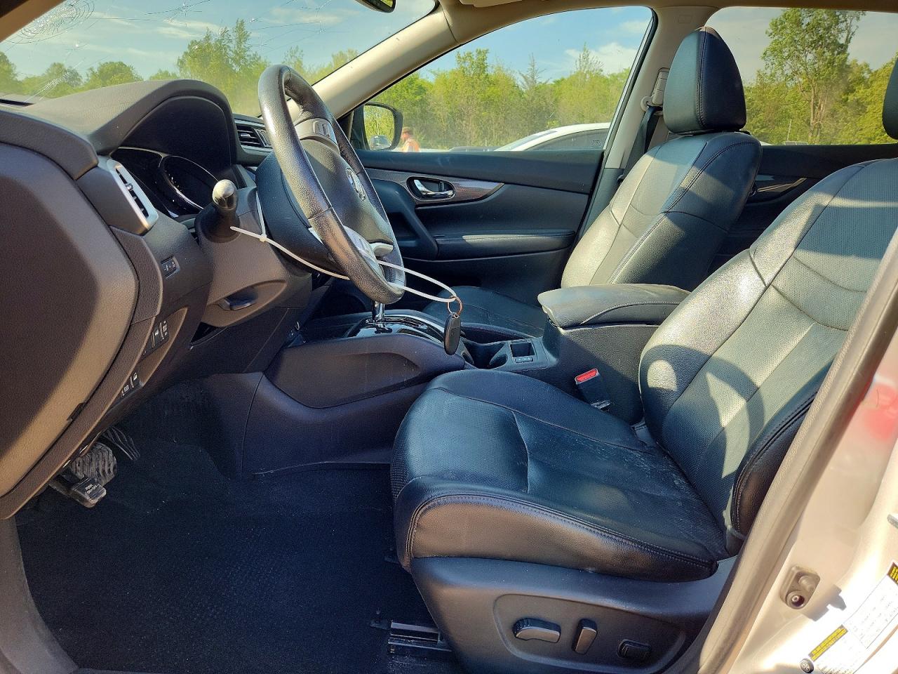 2016 NISSAN ROGUE SL photo 13