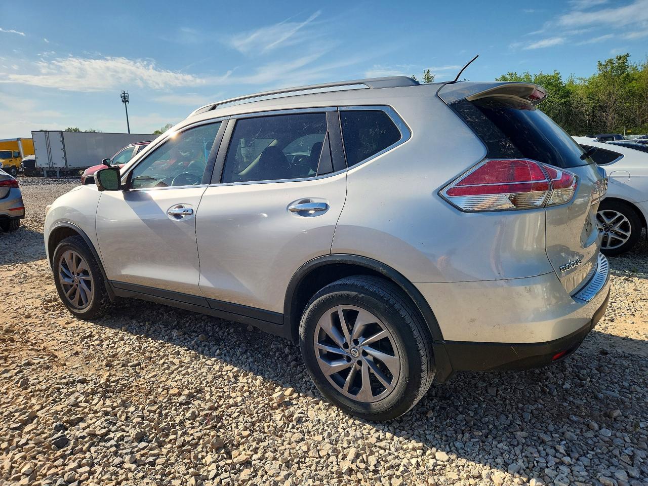 2016 NISSAN ROGUE SL photo 3
