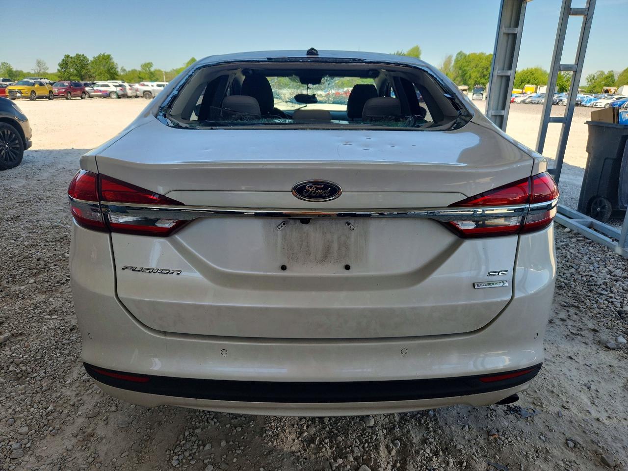 2017 FORD FUSION SE photo 16