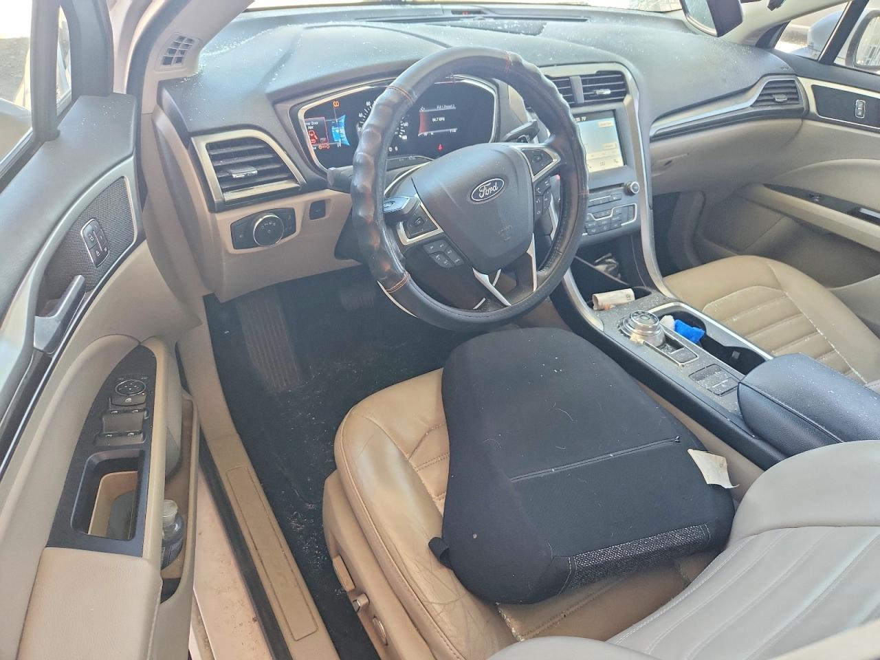 2017 FORD FUSION SE photo 22