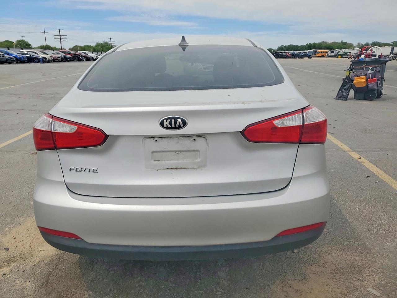 2014 KIA FORTE LX photo 16