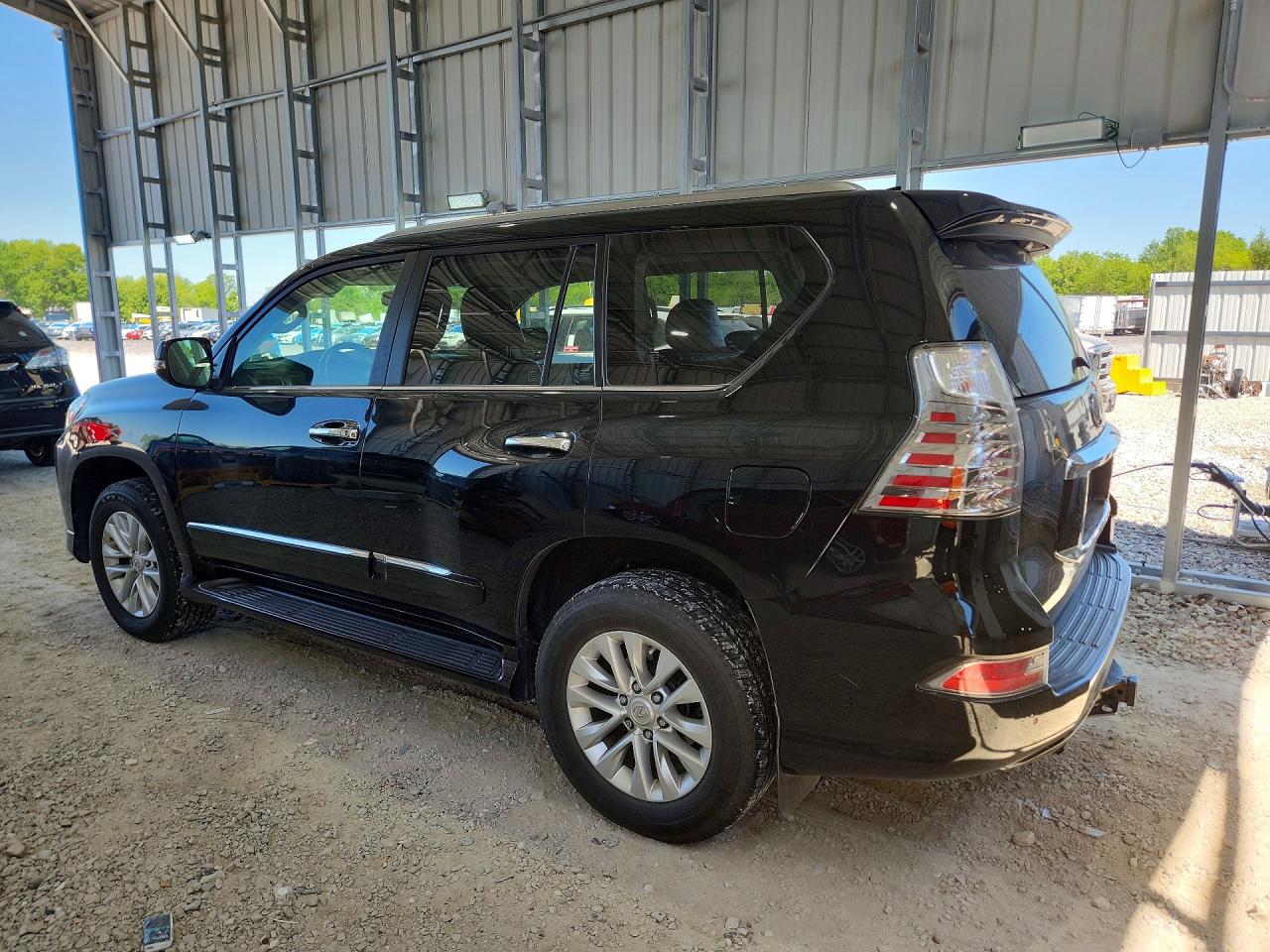 2017 LEXUS GX 460 photo 4