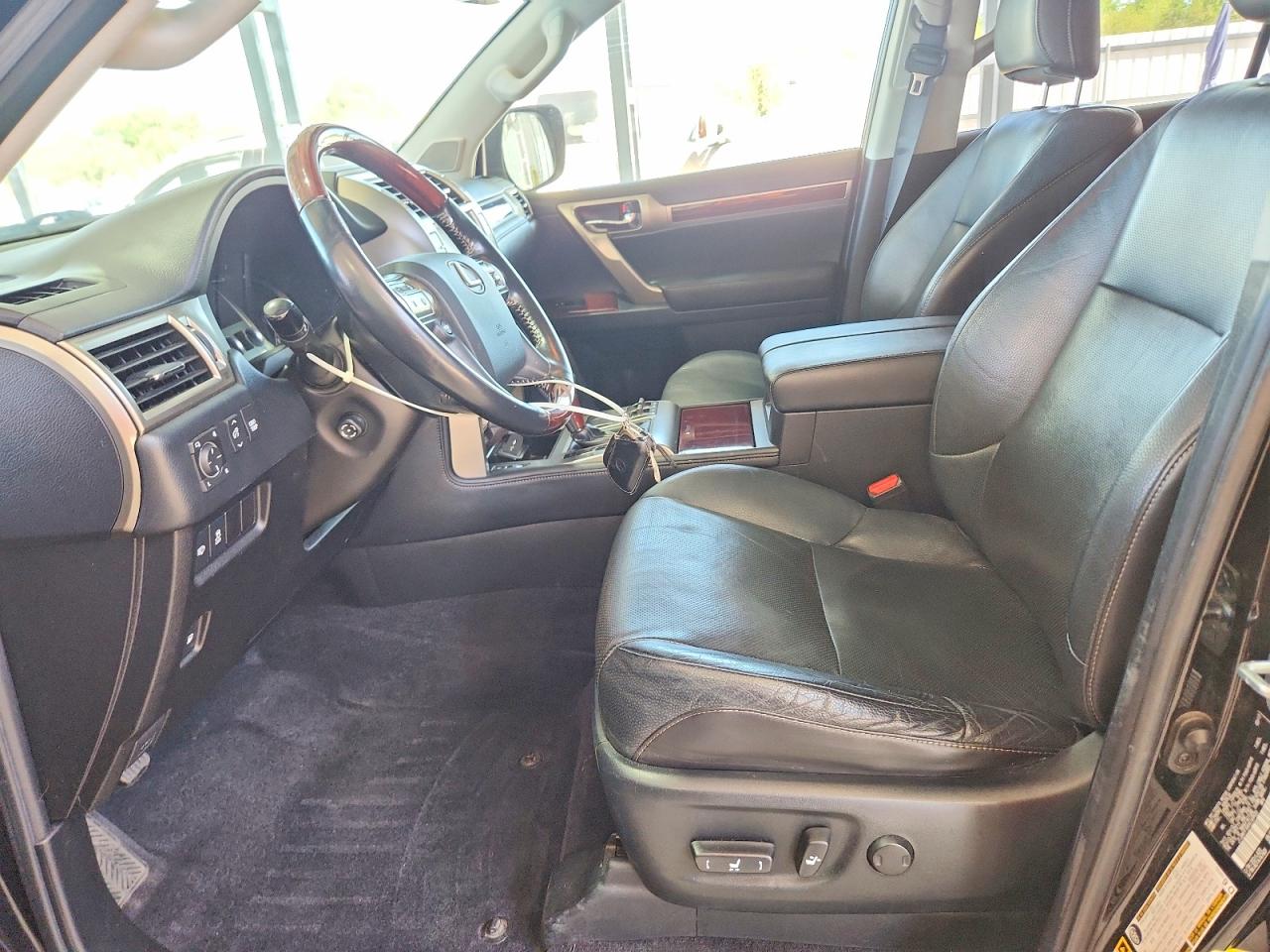 2017 LEXUS GX 460 photo 19