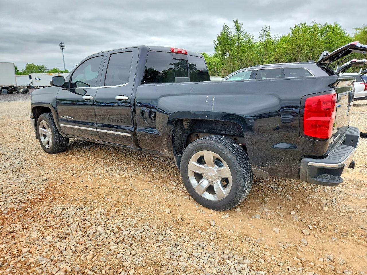 2015 CHEVROLET SILVERADO K1500 LTZ photo 4