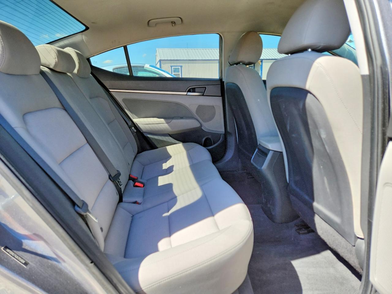 2018 HYUNDAI ELANTRA SEL photo 28