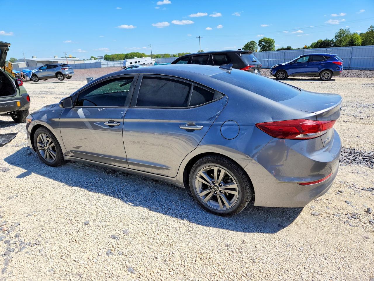 2018 HYUNDAI ELANTRA SEL photo 4