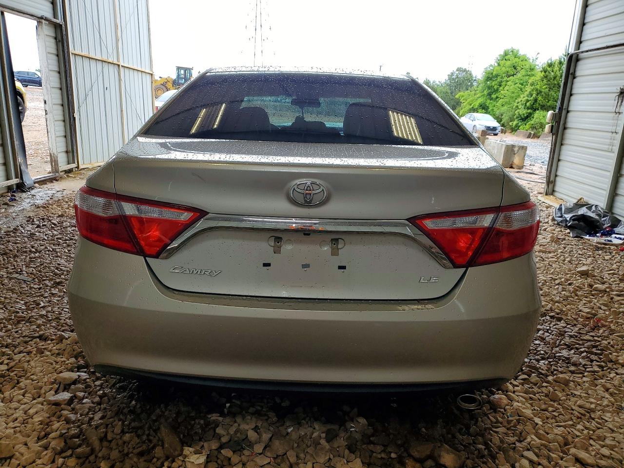 2016 TOYOTA CAMRY LE photo 11
