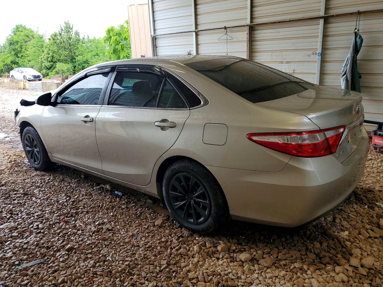2016 TOYOTA CAMRY LE photo 3