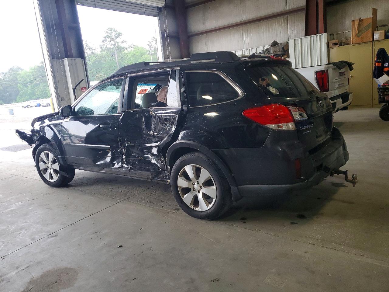 2011 SUBARU OUTBACK 3.6R LIMITED photo 4