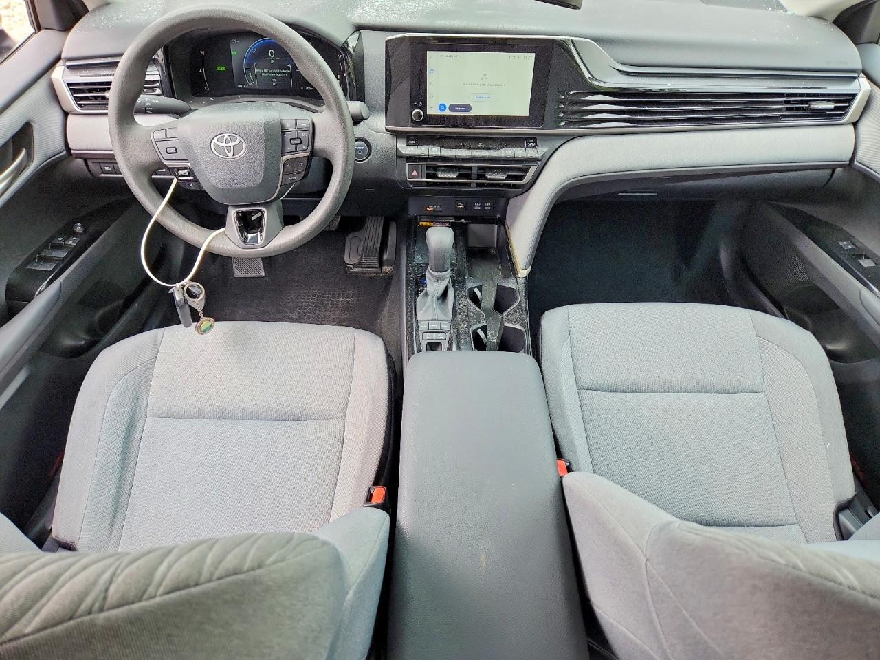 2025 TOYOTA CAMRY LE photo 15