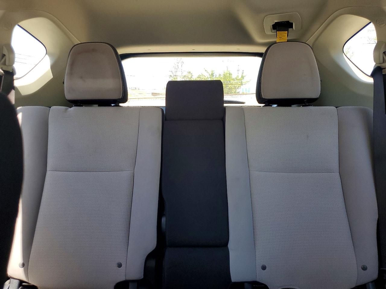 2018 TOYOTA RAV4 XLE photo 28