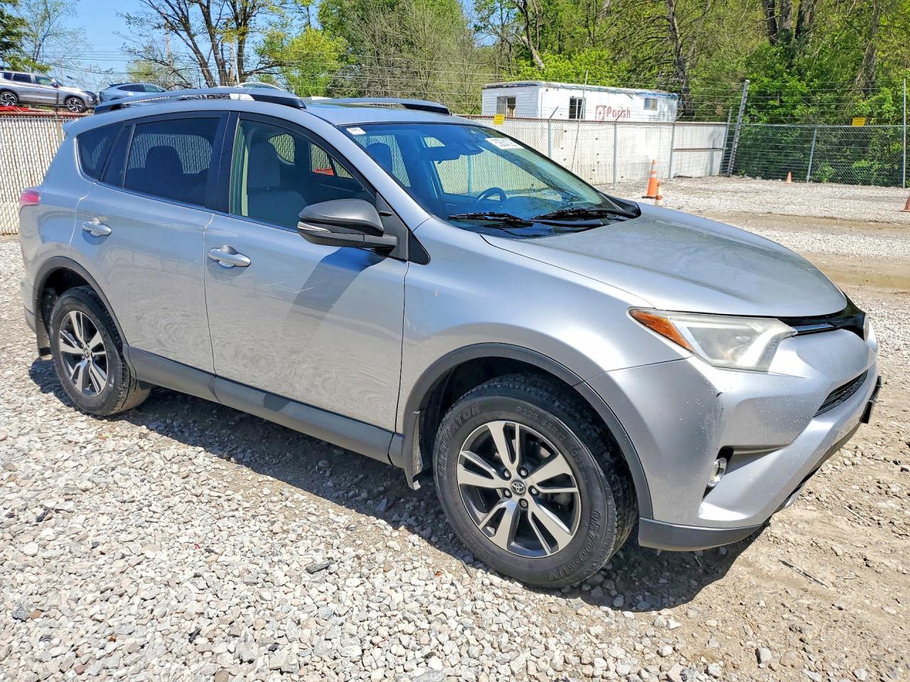 2018 TOYOTA RAV4 XLE photo 10