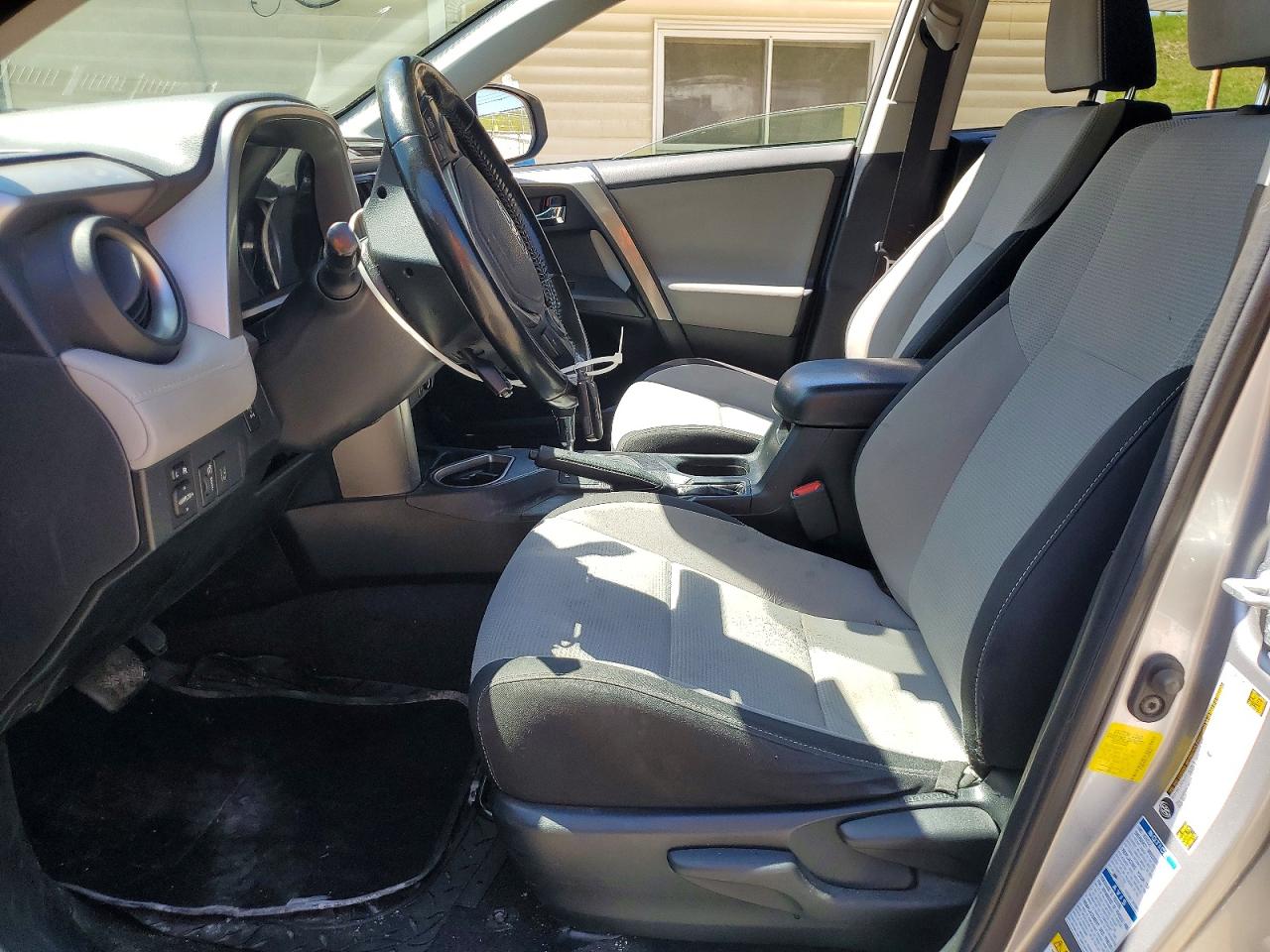 2018 TOYOTA RAV4 XLE photo 19