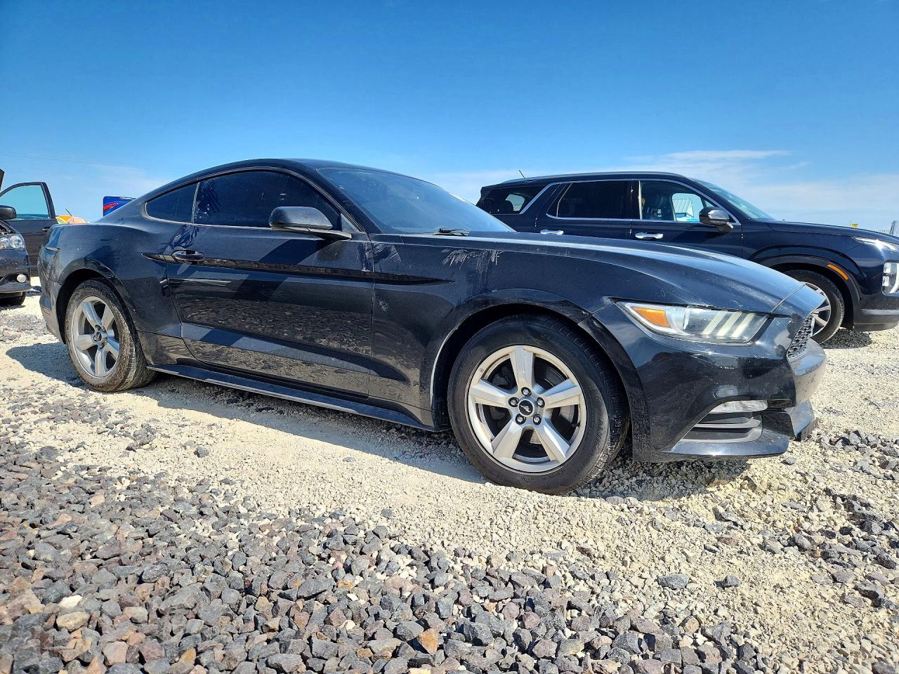 2017 FORD MUSTANG photo 7
