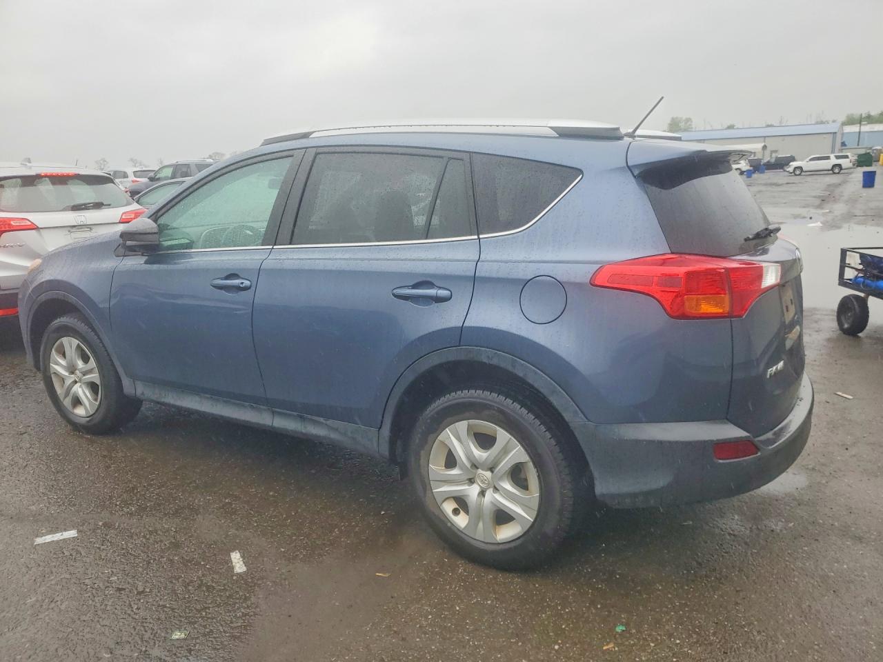 2013 TOYOTA RAV4 photo 3
