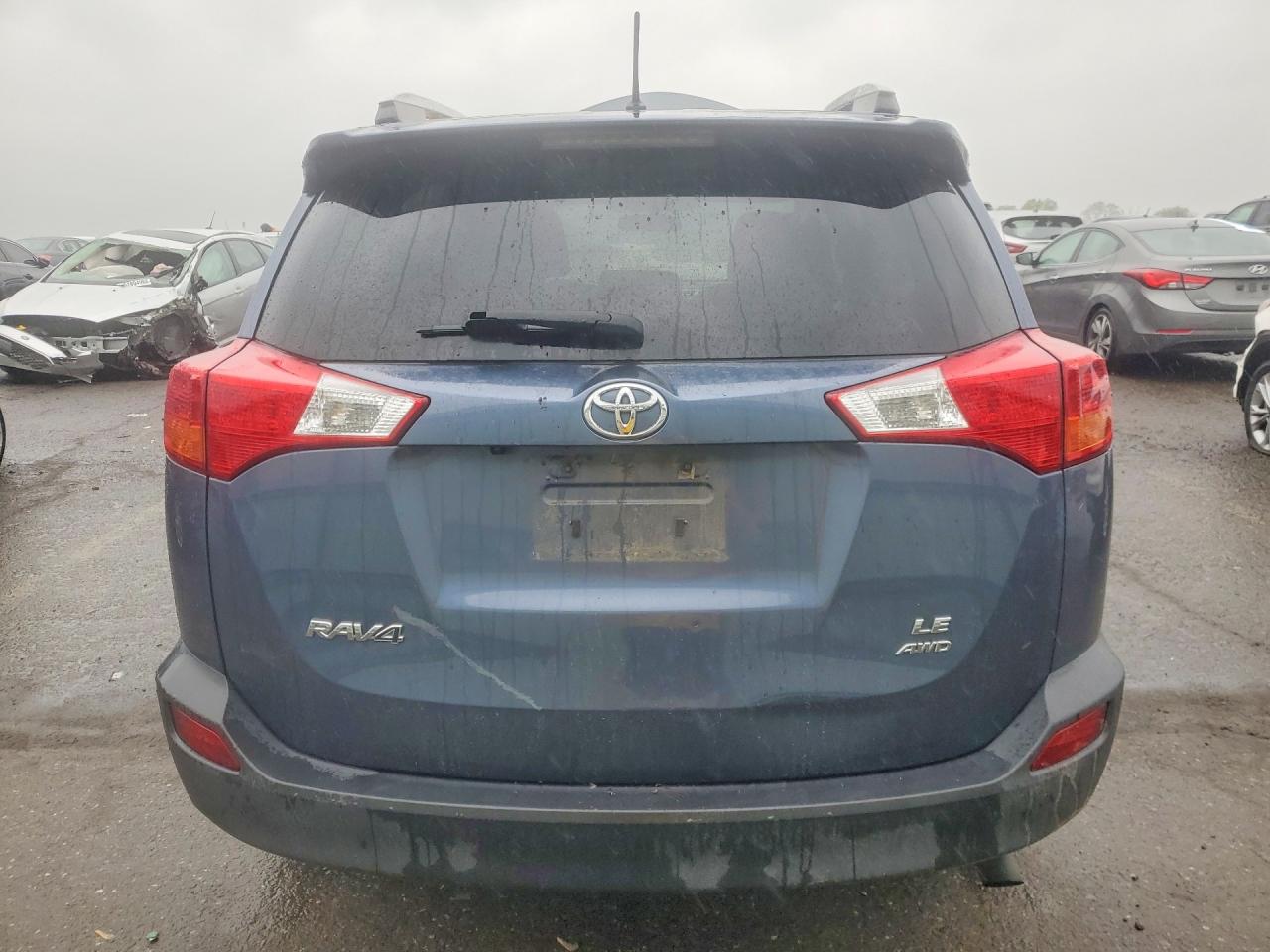 2013 TOYOTA RAV4 photo 11