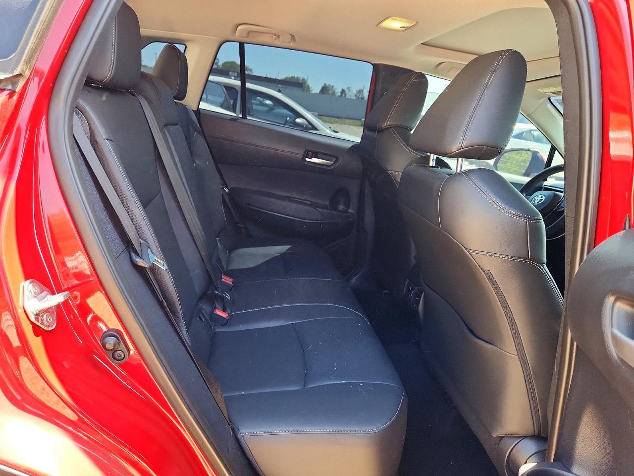 2024 TOYOTA COROLLA CROSS XLE photo 21