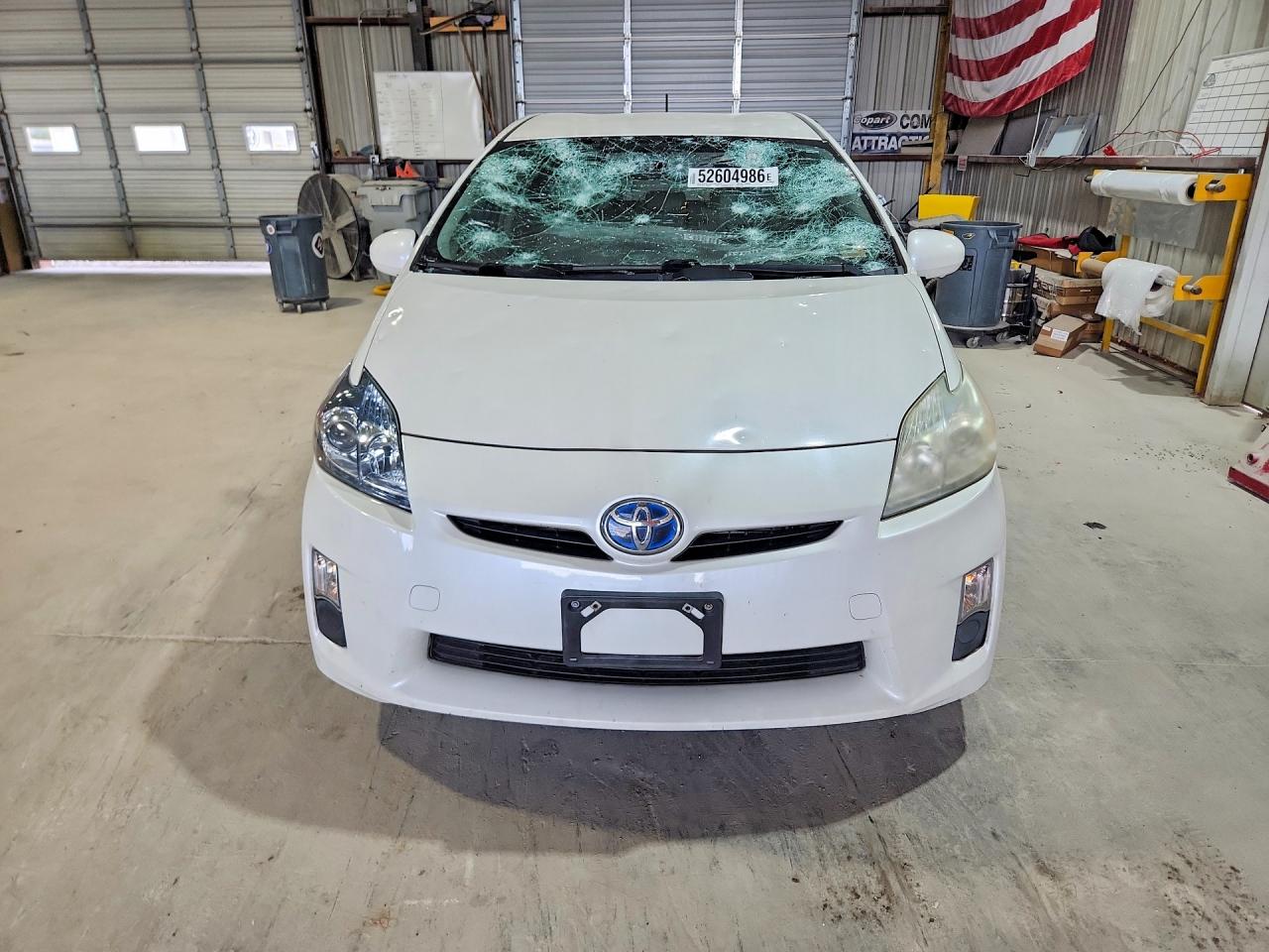 2011 TOYOTA PRIUS TWO photo 9