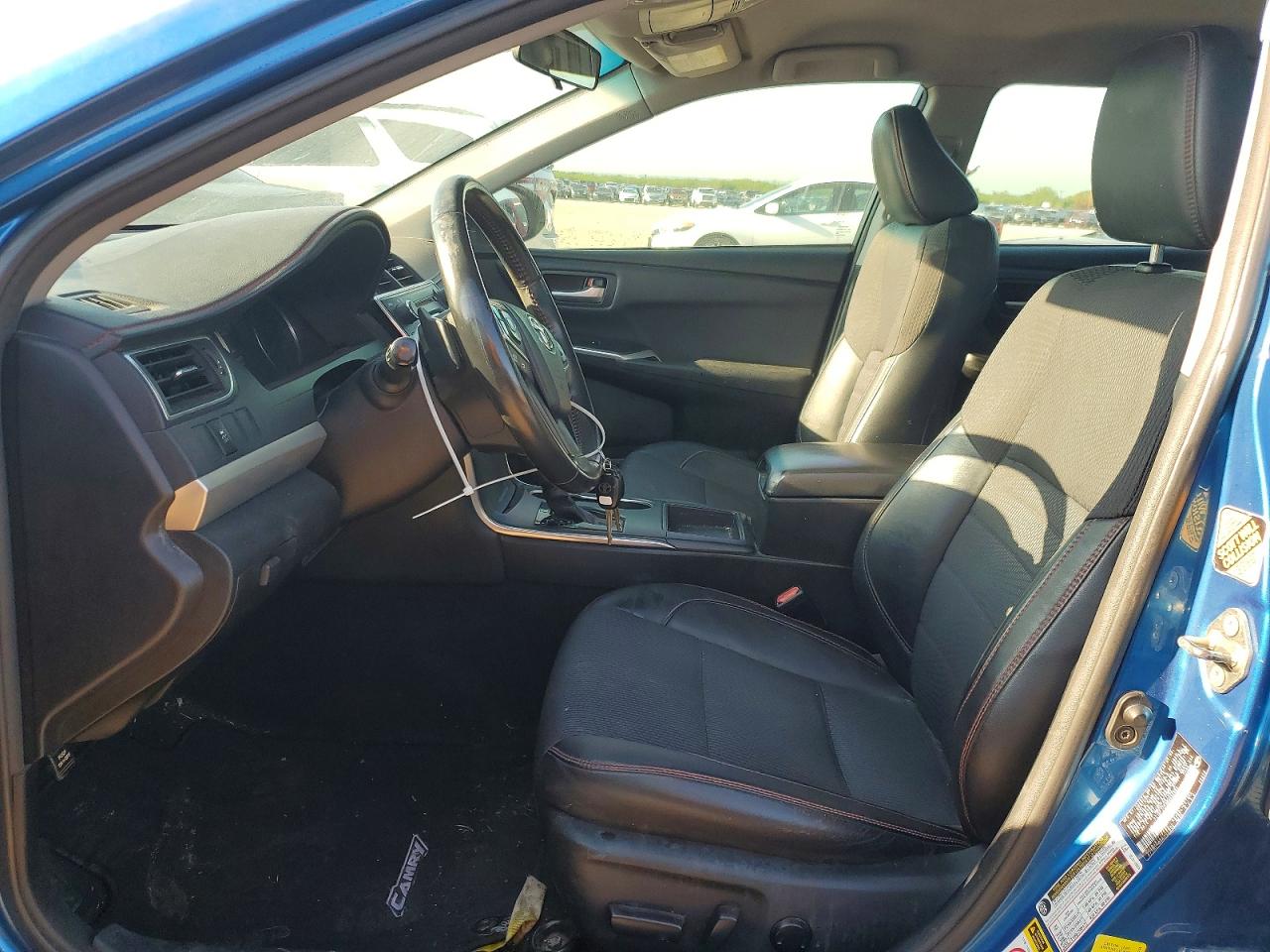 2017 TOYOTA CAMRY SE photo 13