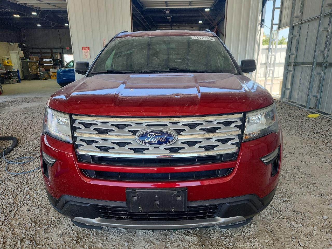 2019 FORD EXPLORER XLT photo 5