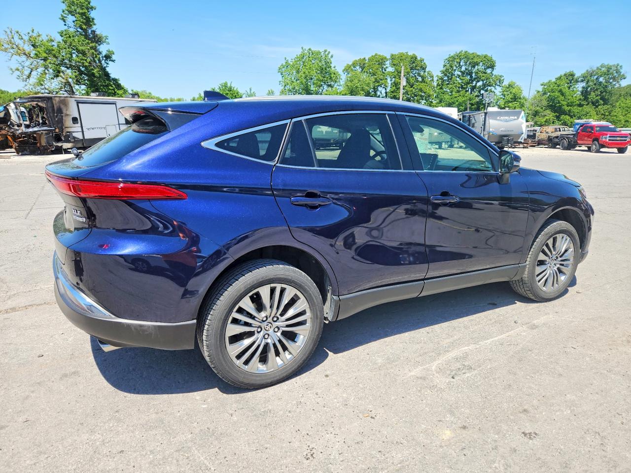2022 TOYOTA VENZA XLE photo 5