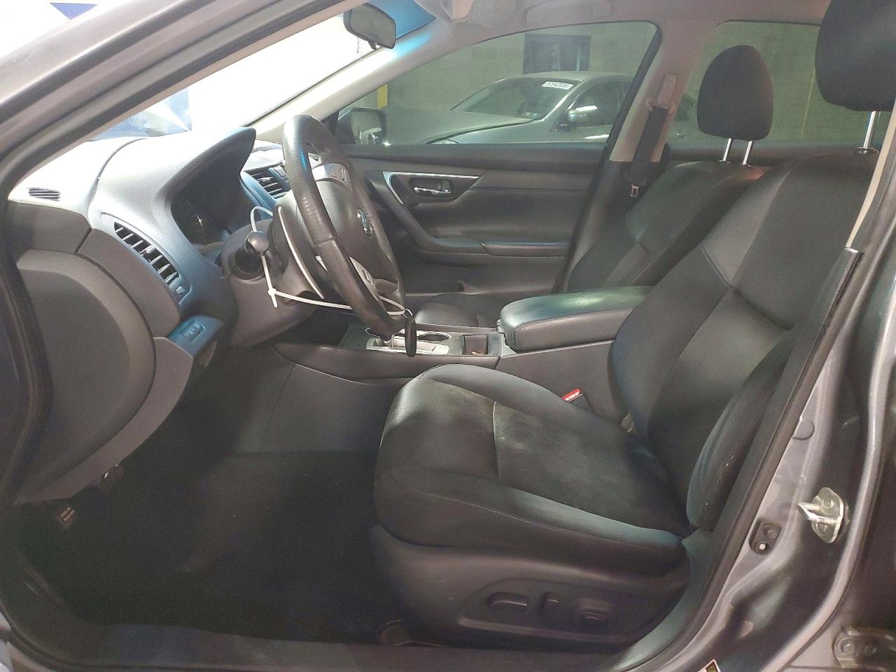 2018 NISSAN ALTIMA 2.5 SR photo 13