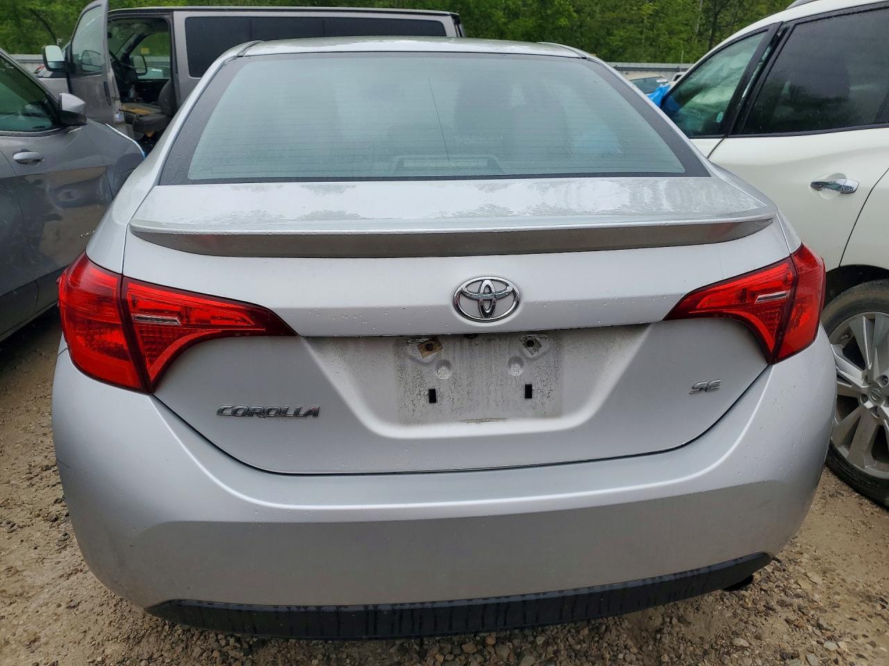 2019 TOYOTA COROLLA SE photo 11
