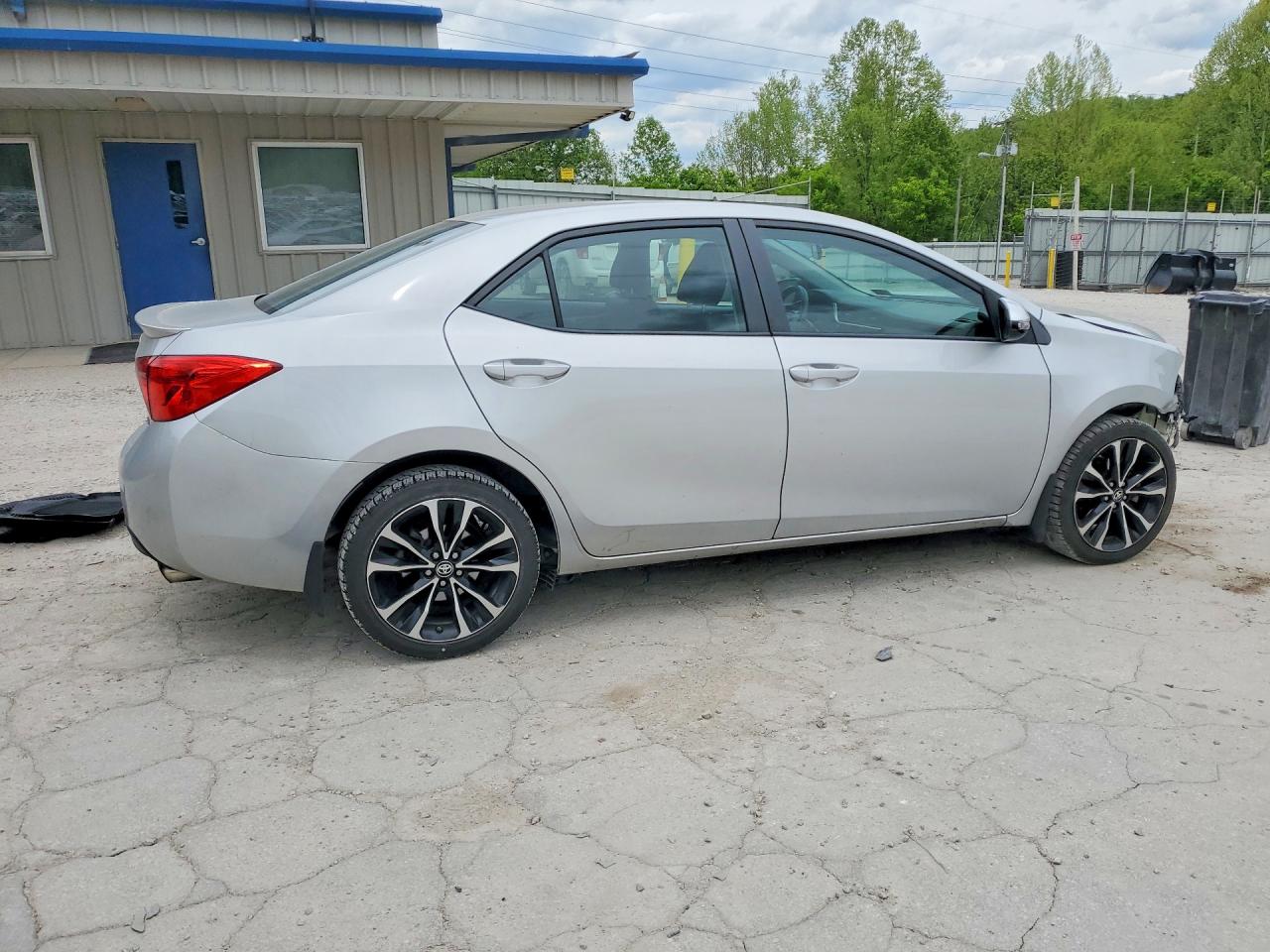 2019 TOYOTA COROLLA SE photo 5