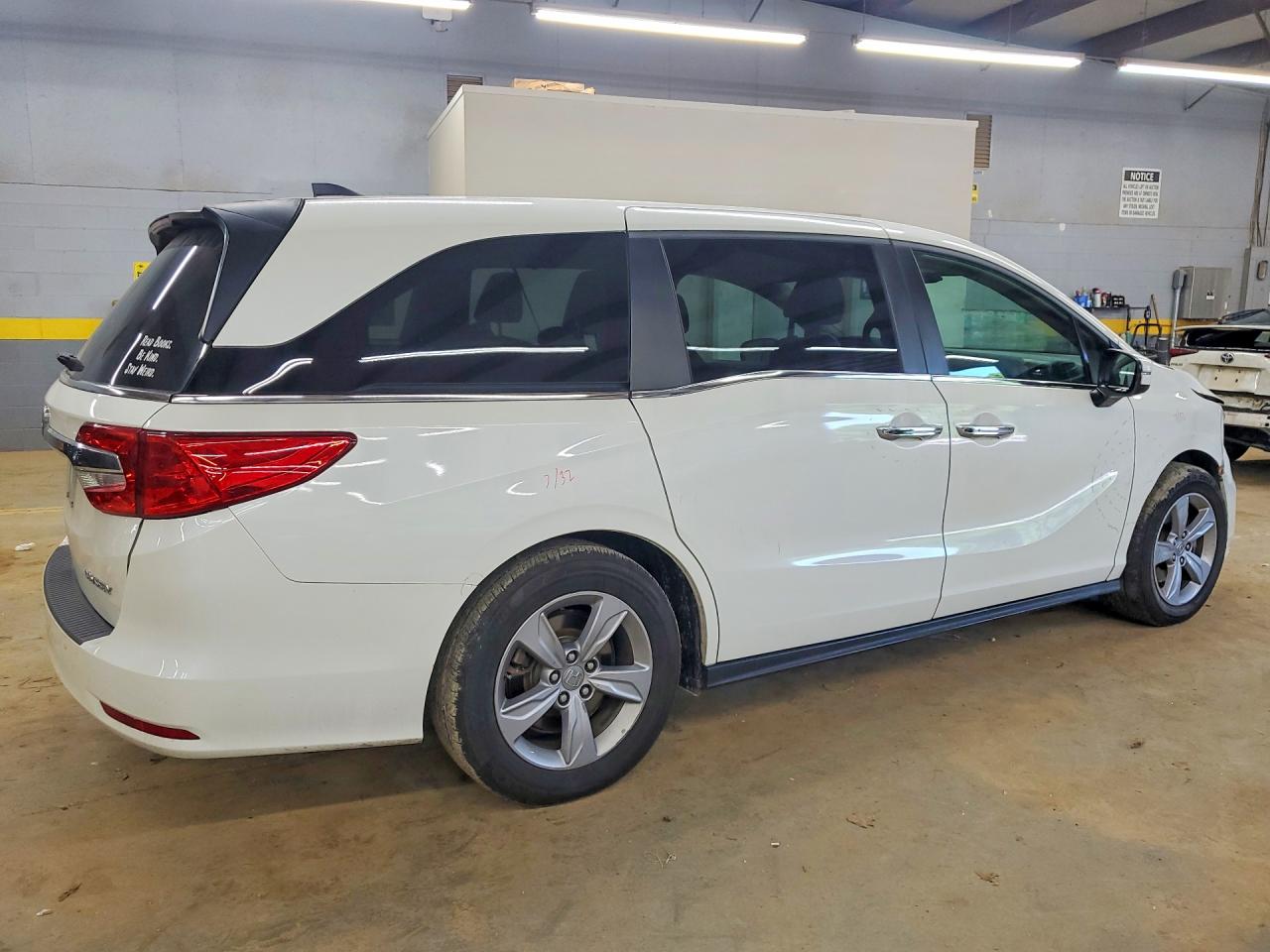 2019 HONDA ODYSSEY EX photo 5