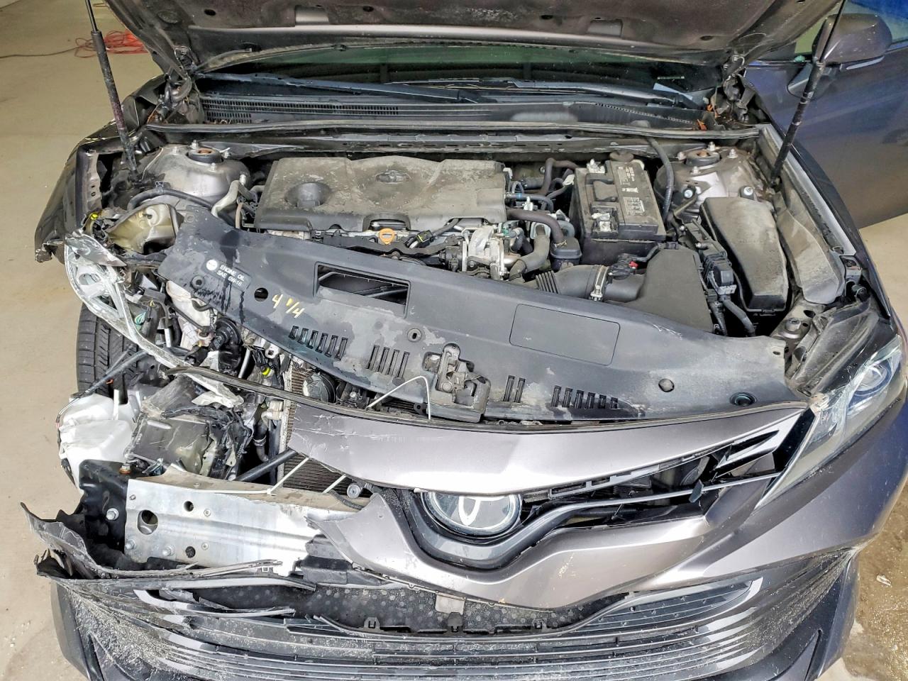 2018 TOYOTA CAMRY photo 21