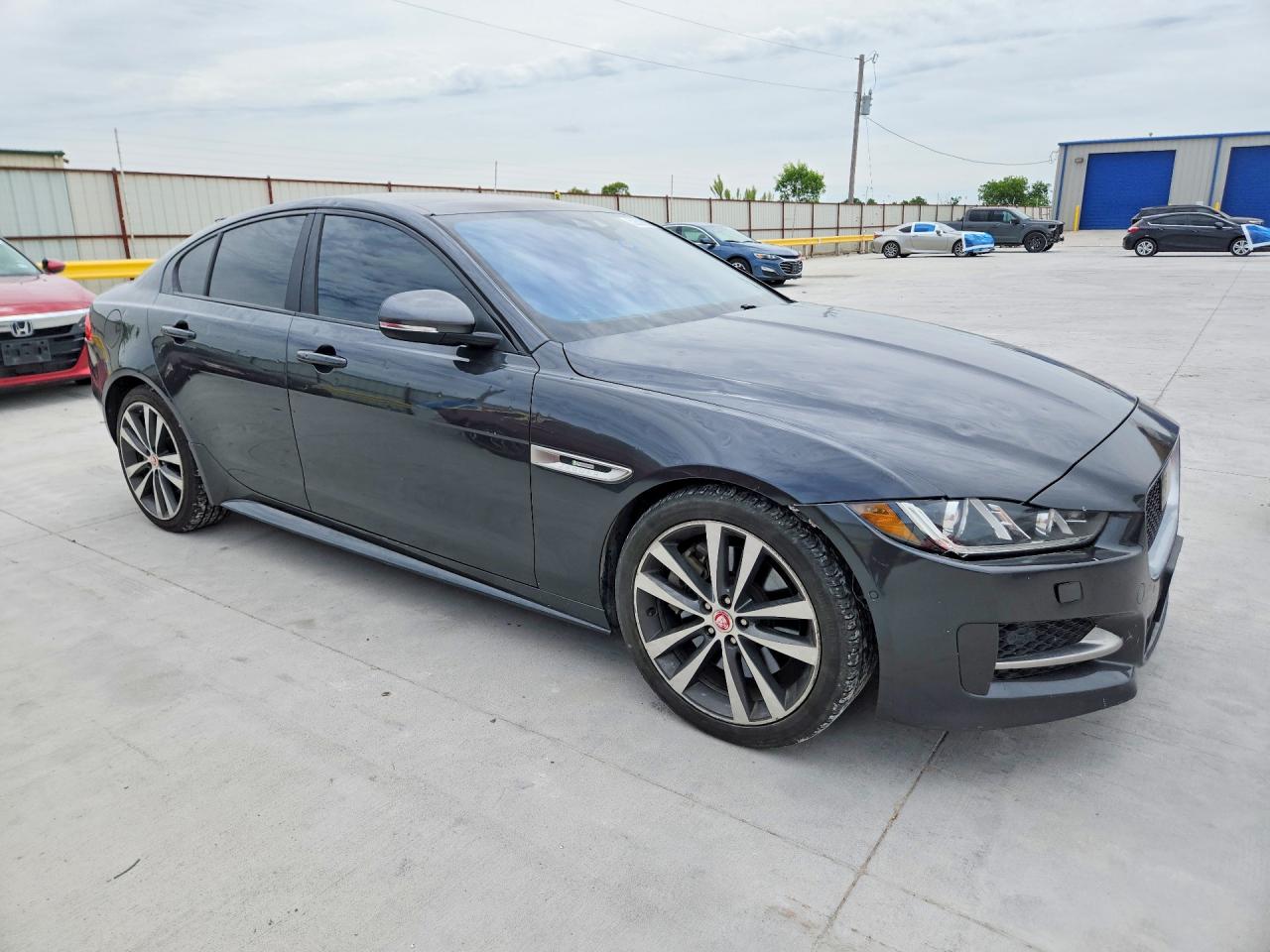 2017 JAGUAR XE R - SPORT photo 7