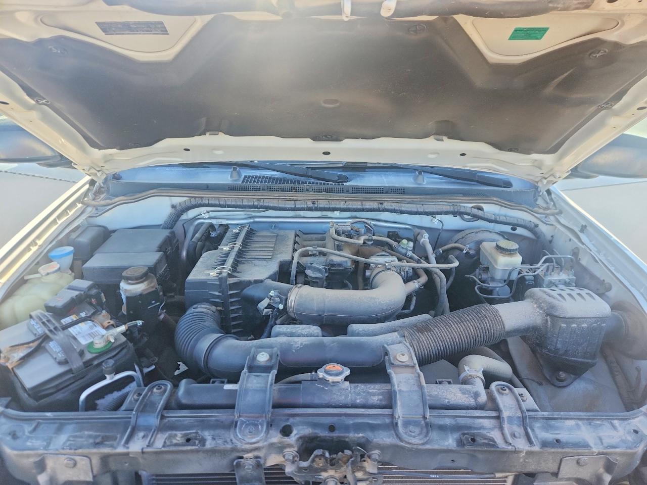 2017 NISSAN FRONTIER SV photo 11