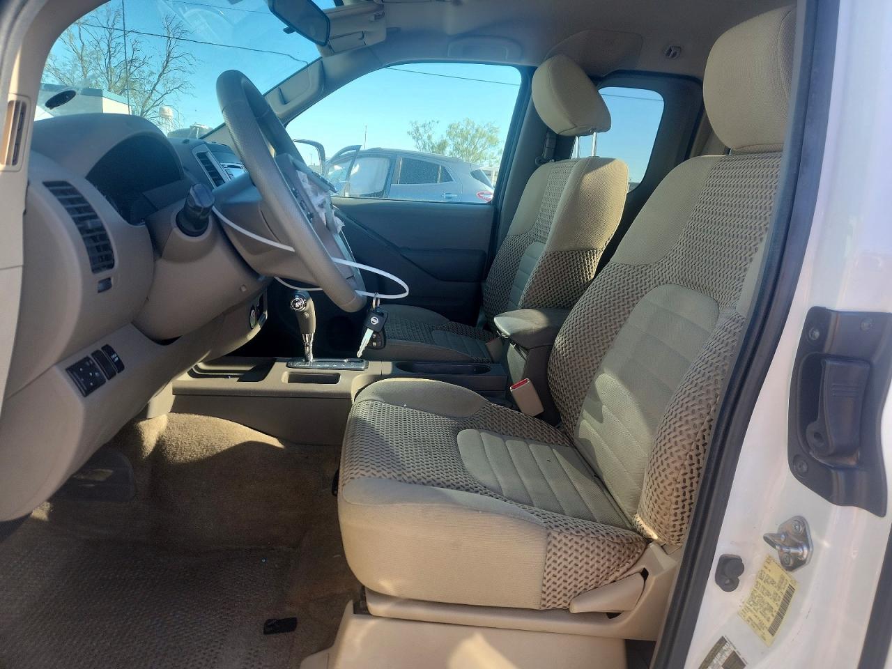 2017 NISSAN FRONTIER SV photo 7