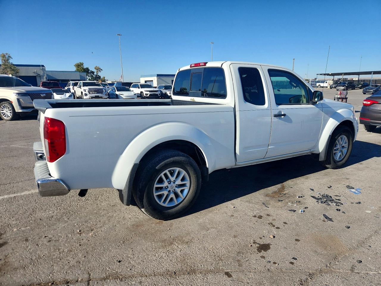 2017 NISSAN FRONTIER SV photo 3