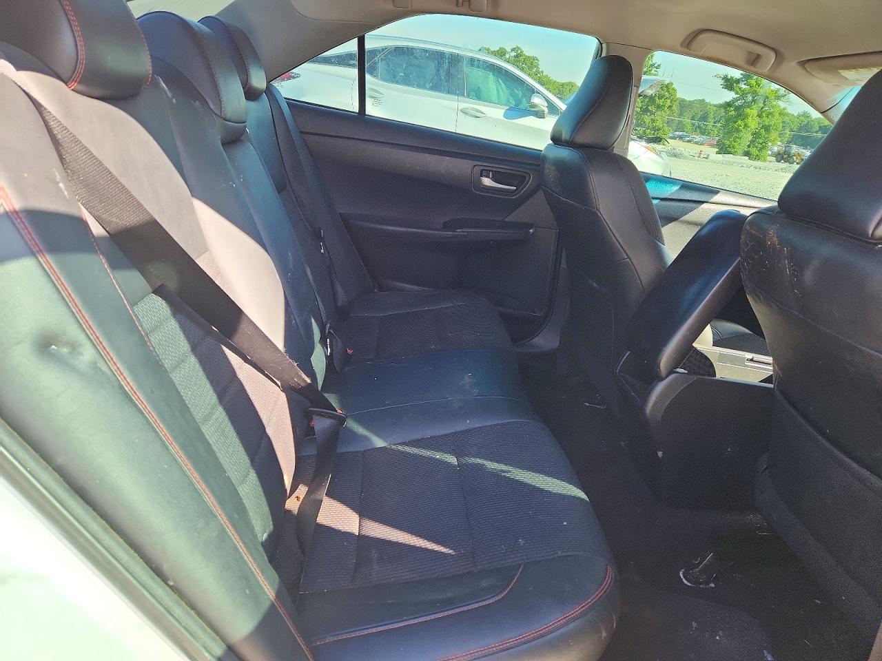 2017 TOYOTA CAMRY SE photo 10