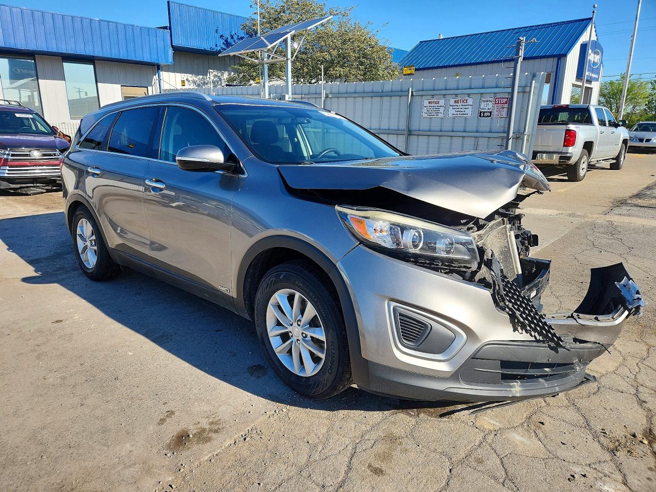 2016 KIA SORENTO LX photo 7