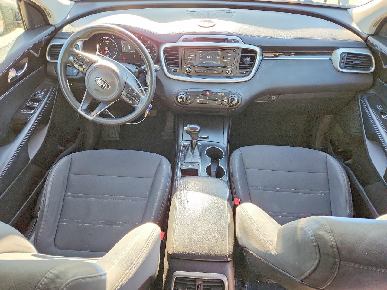 2016 KIA SORENTO LX photo 15