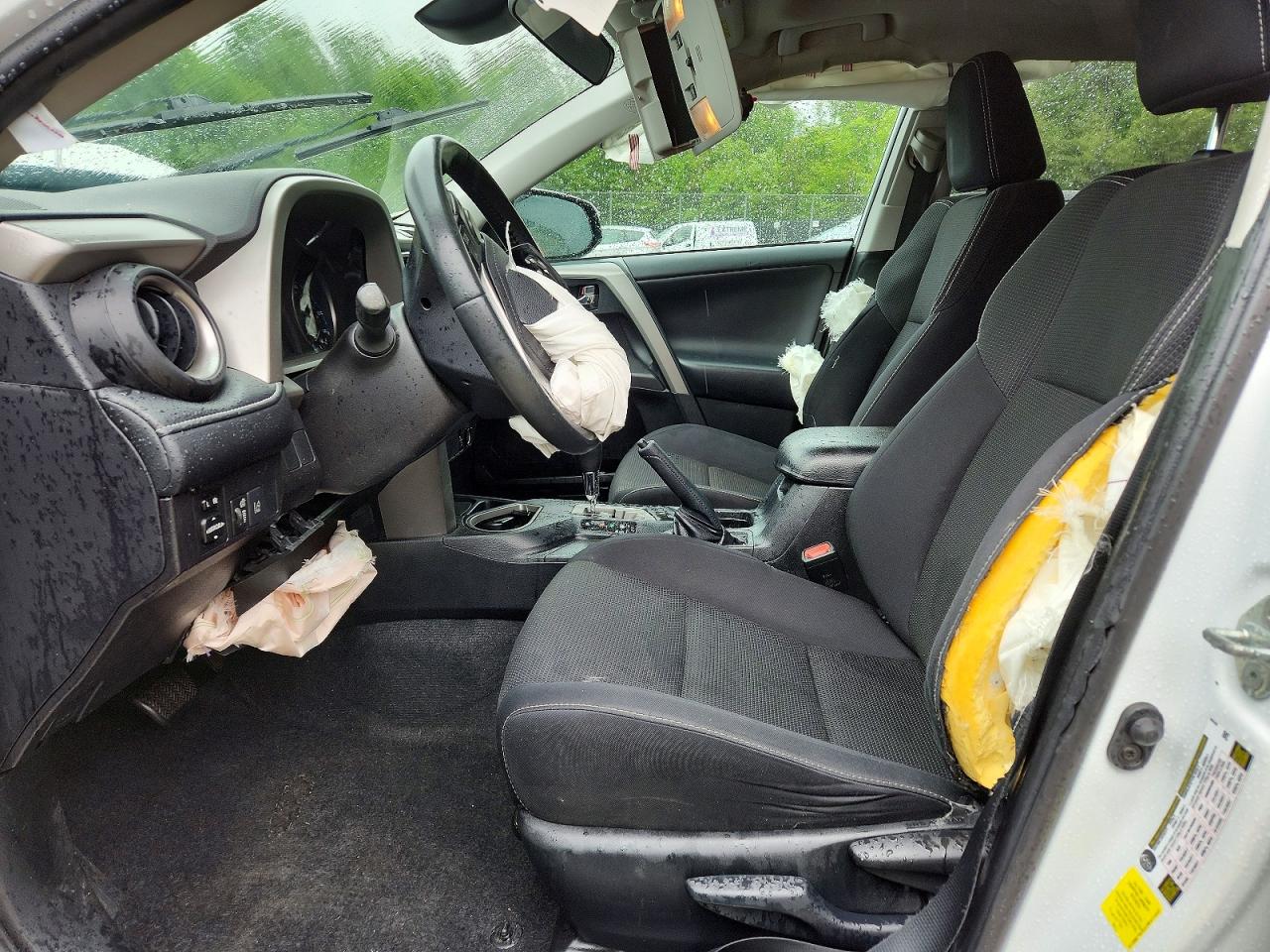 2018 TOYOTA RAV4 XLE photo 13