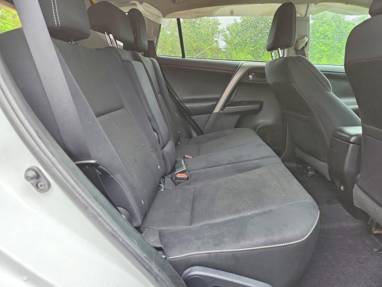2018 TOYOTA RAV4 XLE photo 21