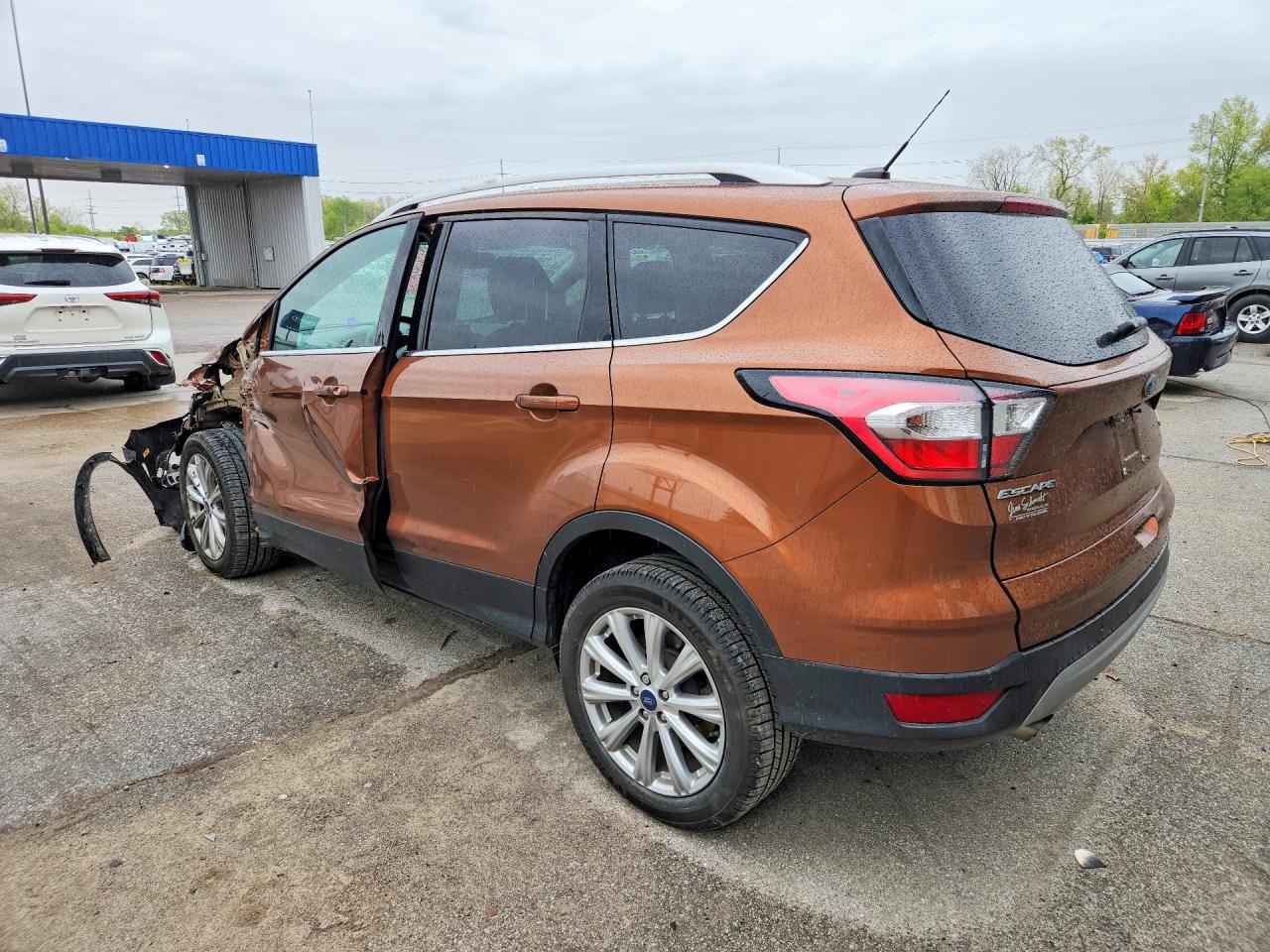 2017 FORD ESCAPE TITANIUM photo 3