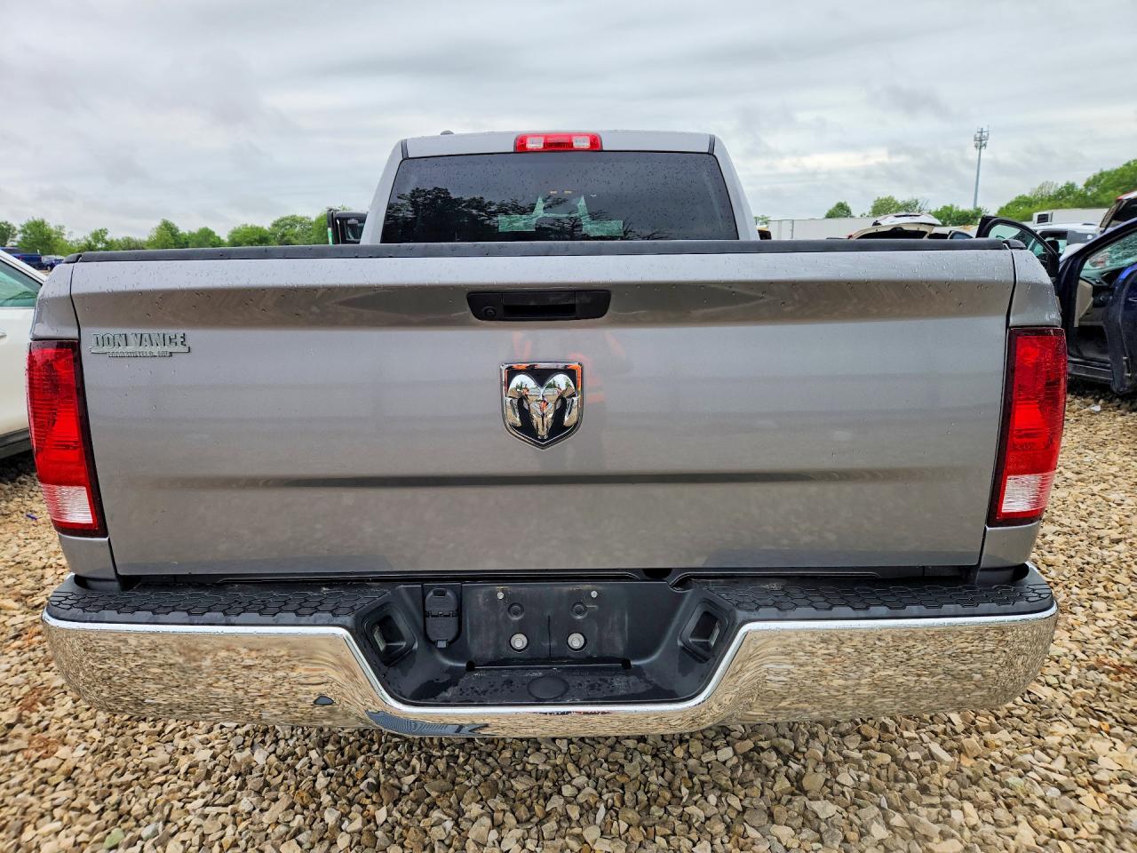 2021 RAM 1500 CLASSIC TRADESMAN photo 6