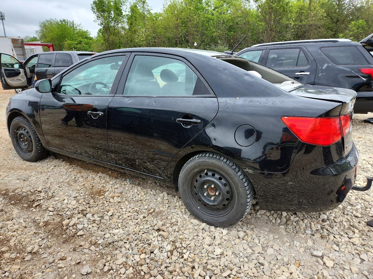 2012 KIA FORTE LX photo 2