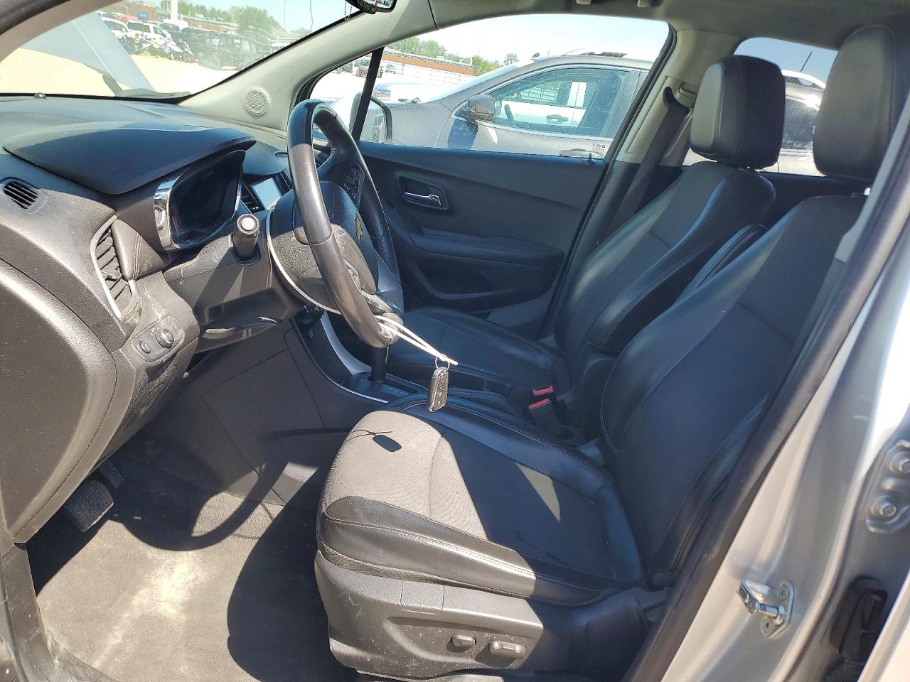 2017 CHEVROLET TRAX 1LT photo 13