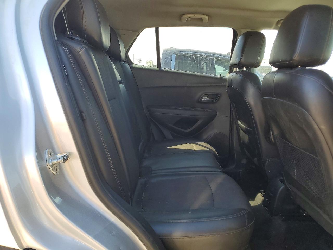 2017 CHEVROLET TRAX 1LT photo 21
