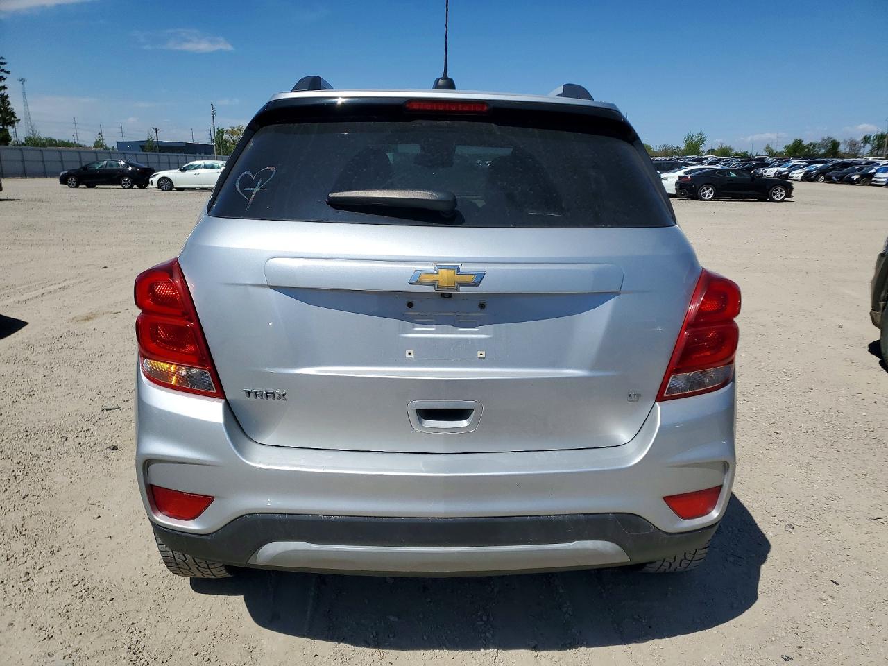 2017 CHEVROLET TRAX 1LT photo 11