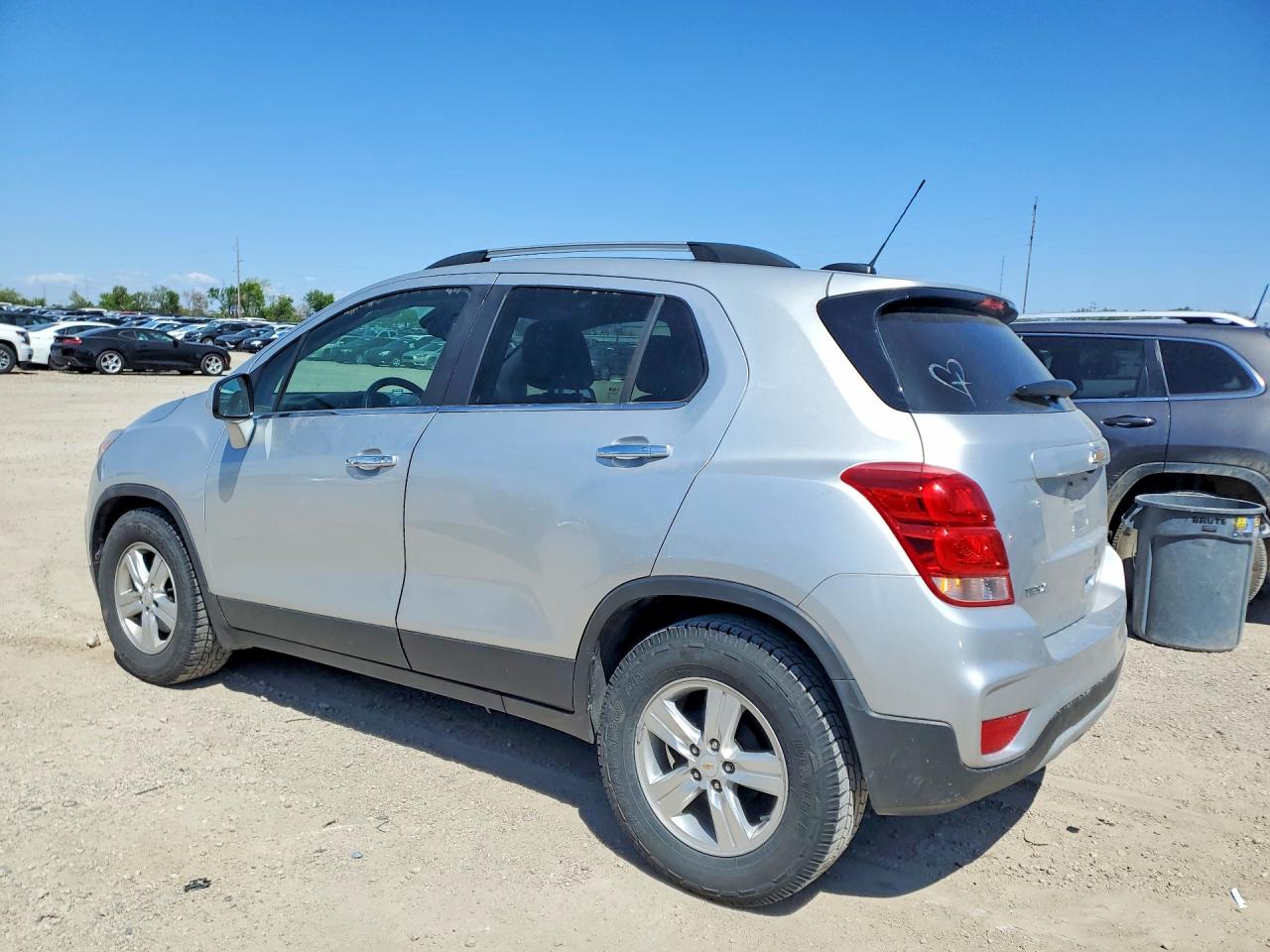 2017 CHEVROLET TRAX 1LT photo 3
