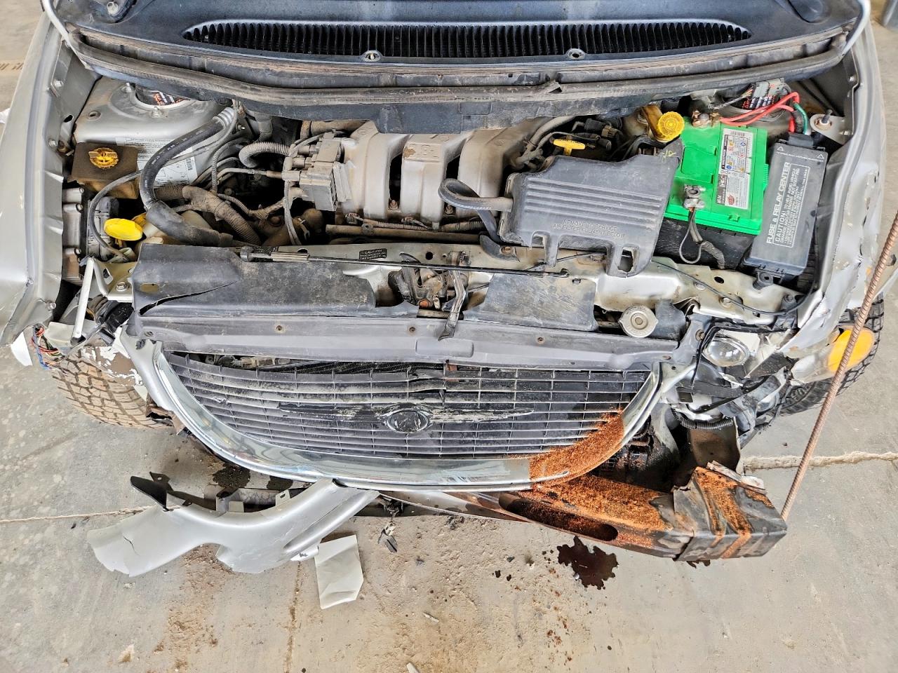 1999 CHRYSLER TOWN & COUNTRY LX photo 23