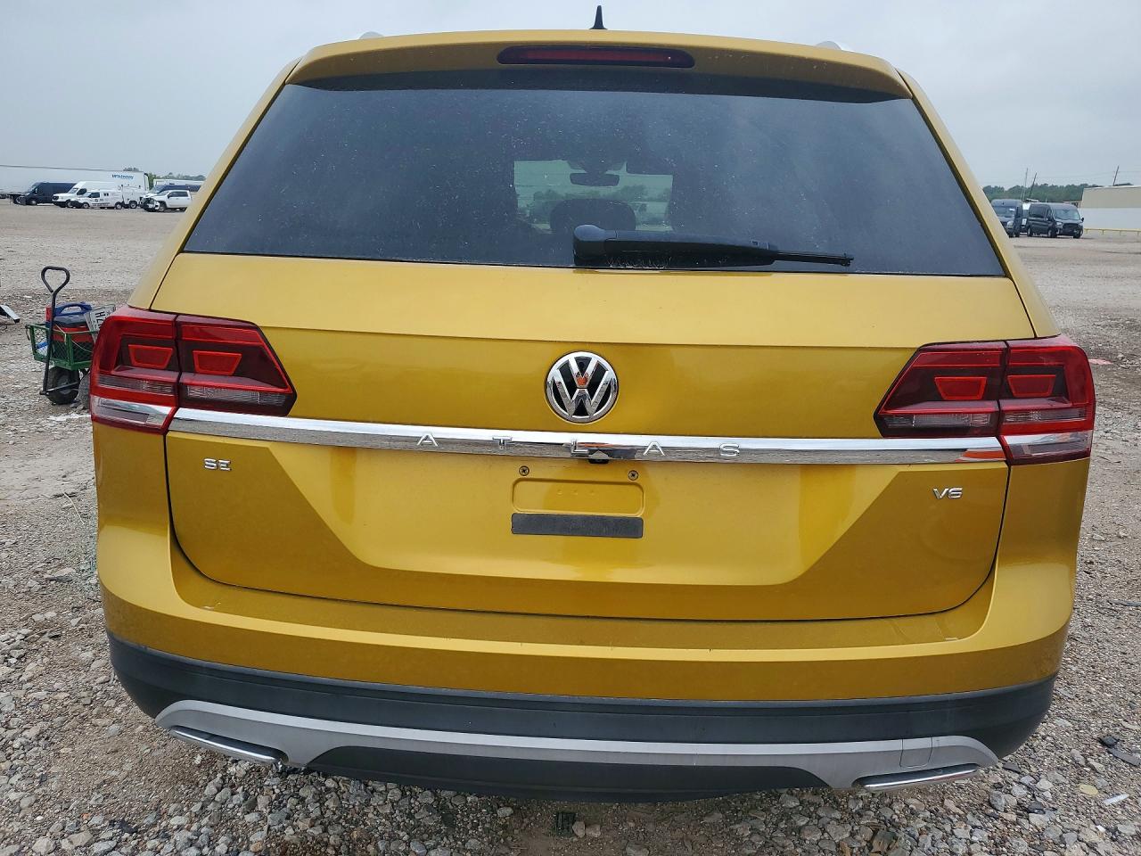 2018 VOLKSWAGEN ATLAS photo 11